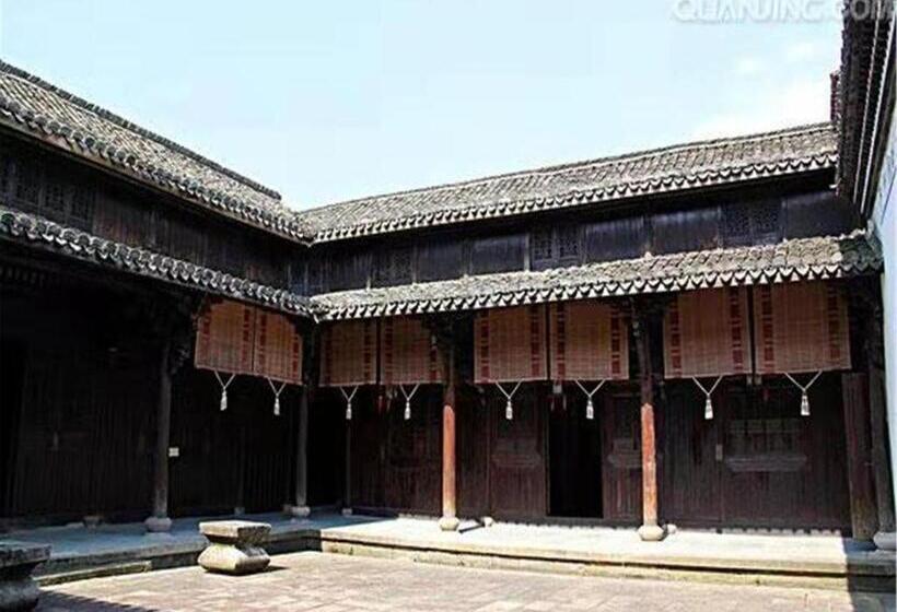 Xana Hotelle·shanghai Songjiang Sports Center Metro Station