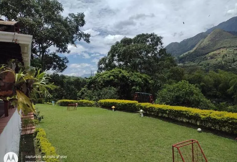 ユースホステル Finca Hotel El Recreo