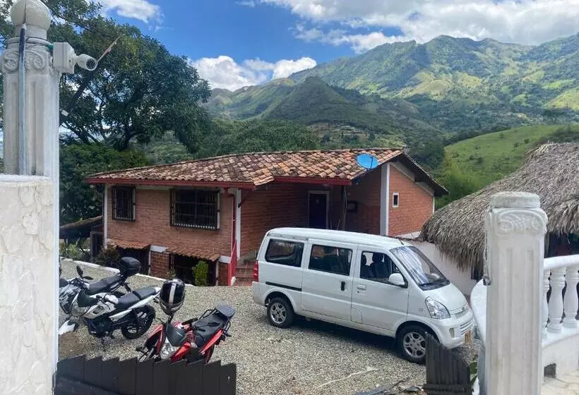 ユースホステル Finca Hotel El Recreo
