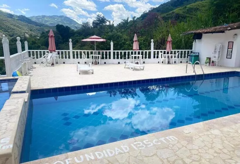 ユースホステル Finca Hotel El Recreo