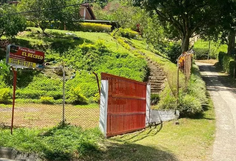 ユースホステル Finca Hotel El Recreo