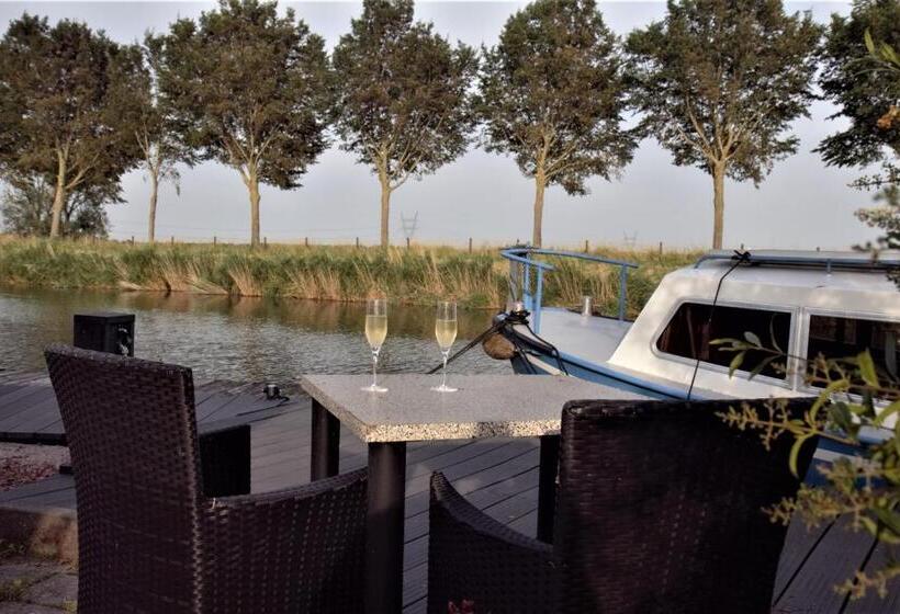 مبيت وإفطار Polderzicht