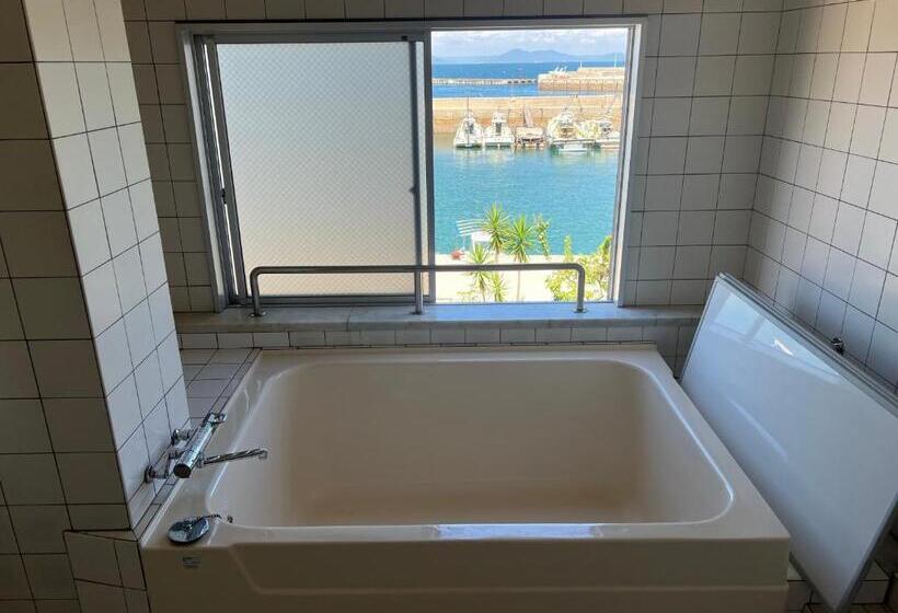 فندق 魚島観光センター