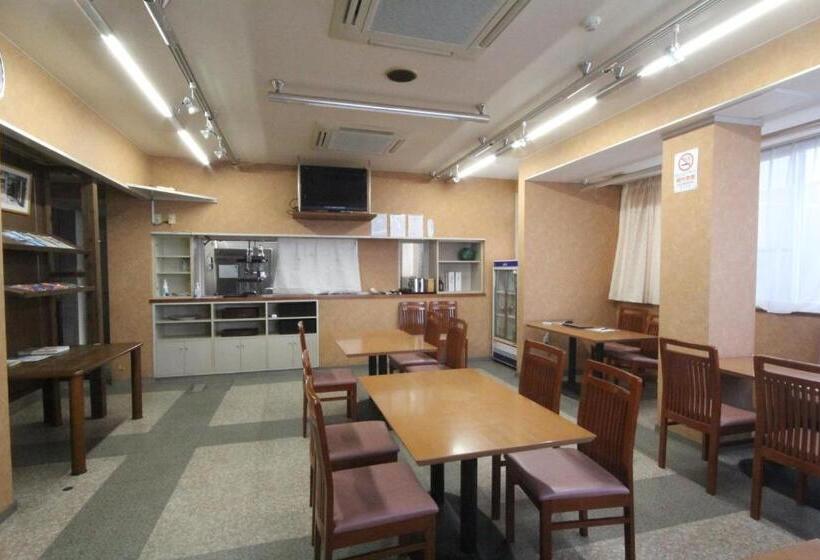 فندق 魚島観光センター