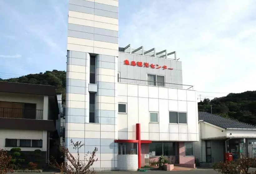 Hotelli 魚島観光センター