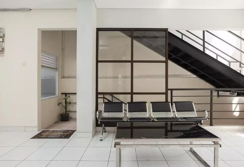 Hotelli Pandu Raya Home