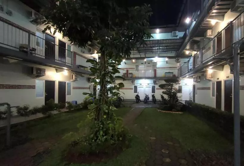 Hotelli Puspiptek Residence Syariah Mitra Reddoorz