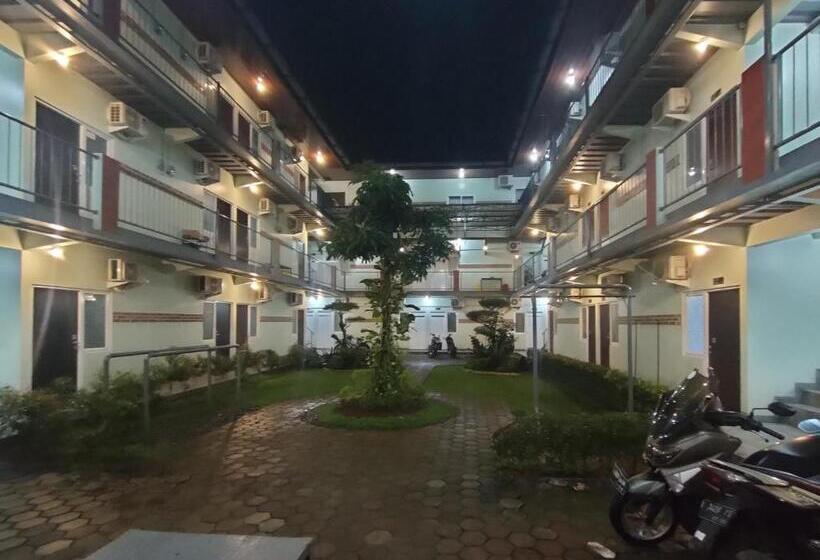 酒店 Puspiptek Residence Syariah Mitra Reddoorz
