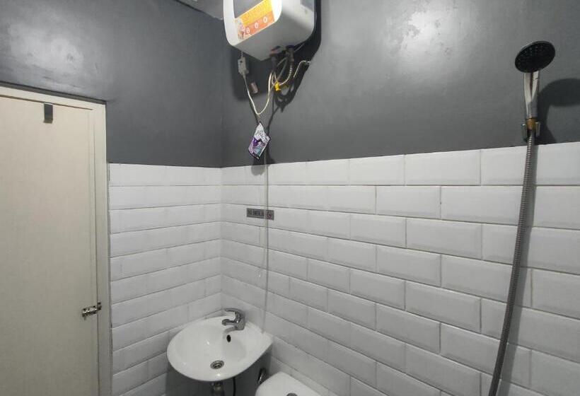 酒店 Puspiptek Residence Syariah Mitra Reddoorz