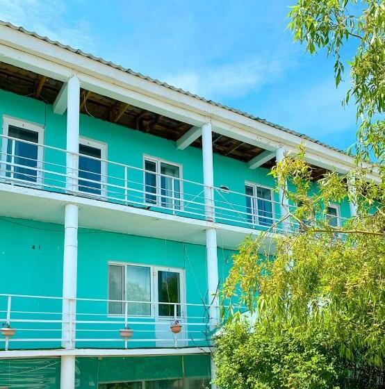 پانسیون арноо