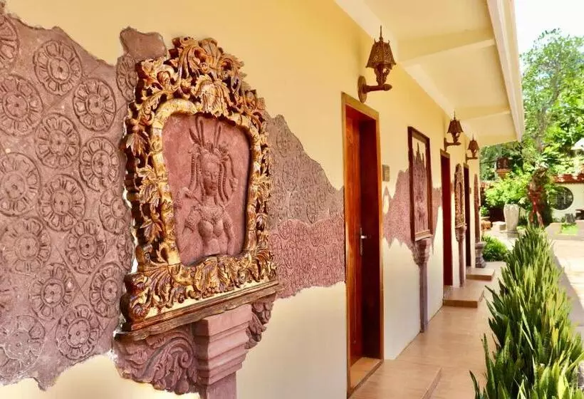 استراحتگاه Yoga Palm House Kep
