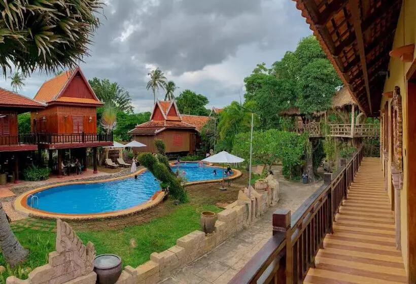 استراحتگاه Yoga Palm House Kep