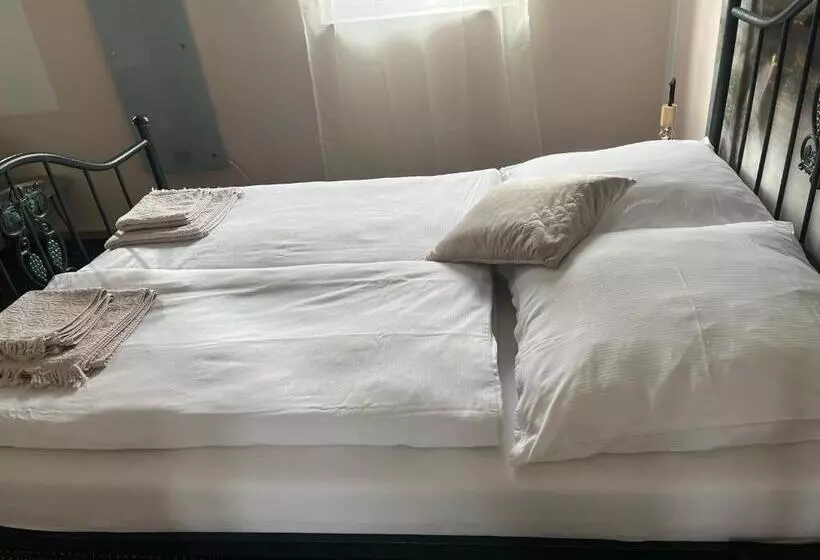 Aamiaismajoitus (B&B) Am Rhein