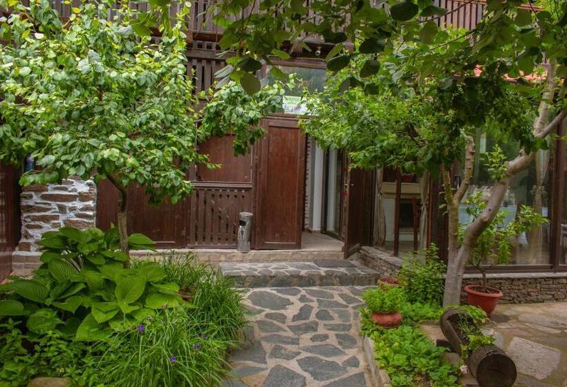 Отель алексова къща