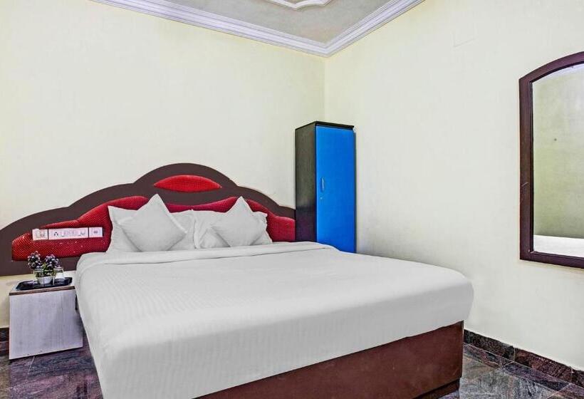 Fabhotel Neethu Residency Nr Avm Film Studio