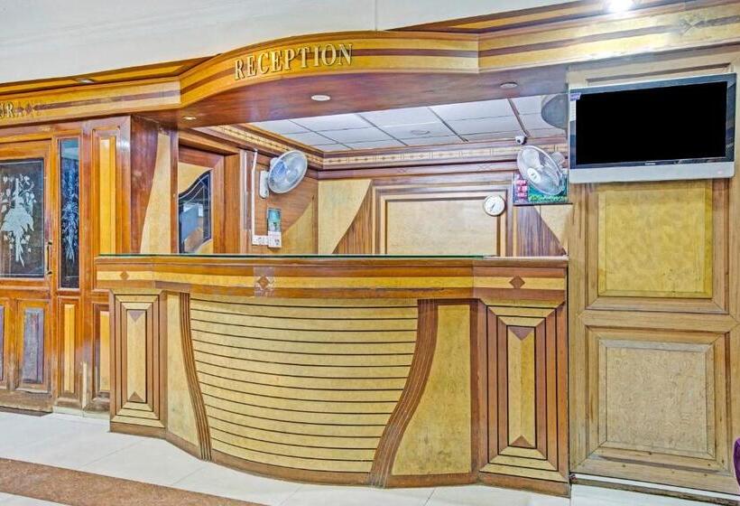 Fabhotel Neethu Residency Nr Avm Film Studio