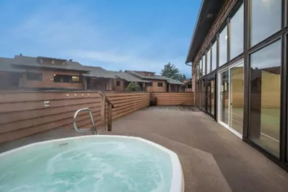 Pend Oreille Shores Resort