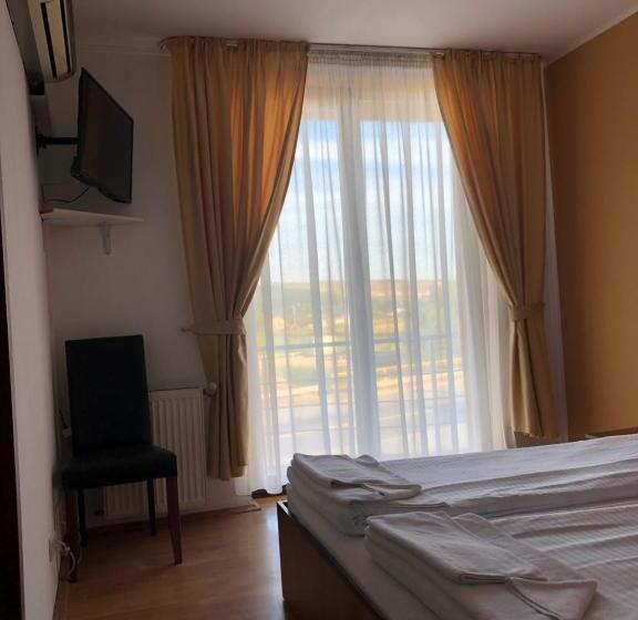 פנסיון Han Km 17