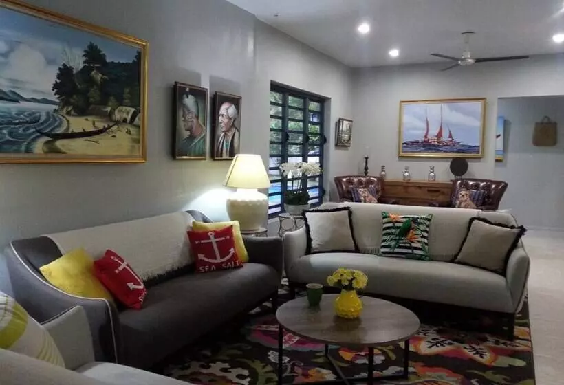 تختخواب و صبحانه Wellesley Hotel Rarotonga