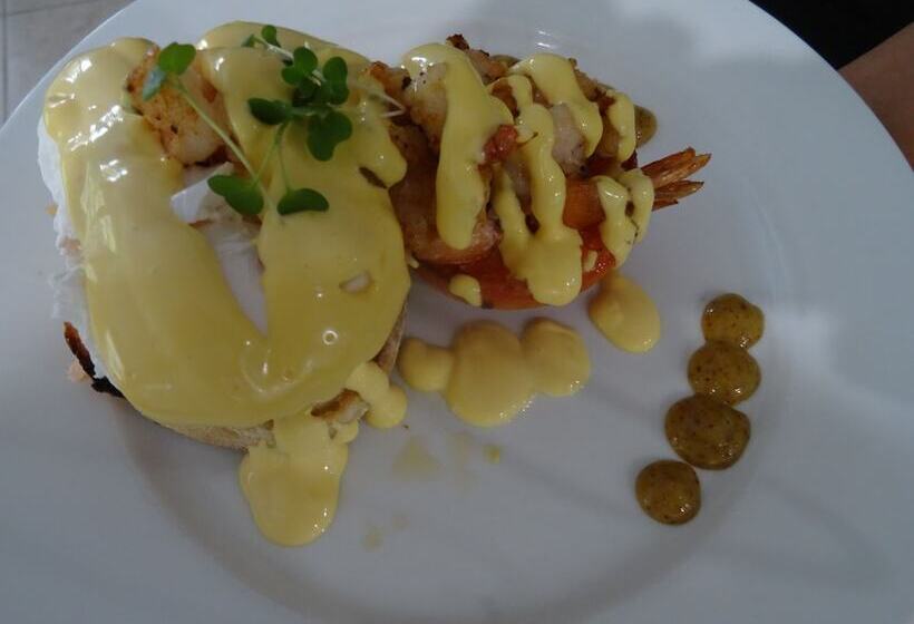 تختخواب و صبحانه Wellesley Hotel Rarotonga