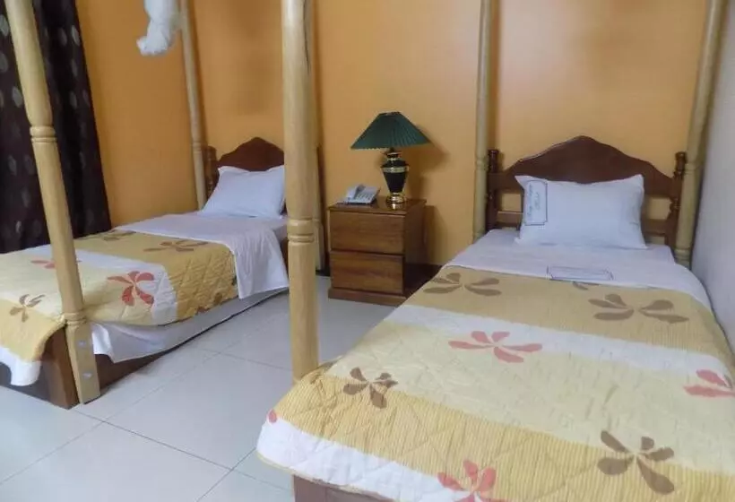 Kayegi Hotel Mbale