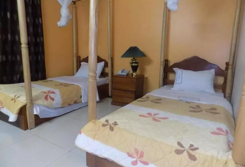 Kayegi Hotel Mbale