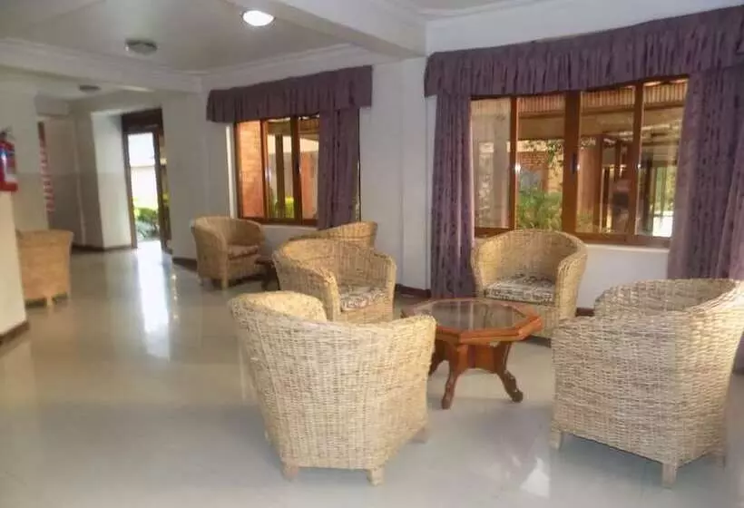 Kayegi Hotel Mbale