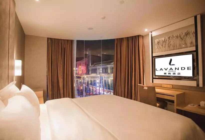 Lavande Hotel Guangzhou Panyu Changlong Zhong Hua Food City Branch