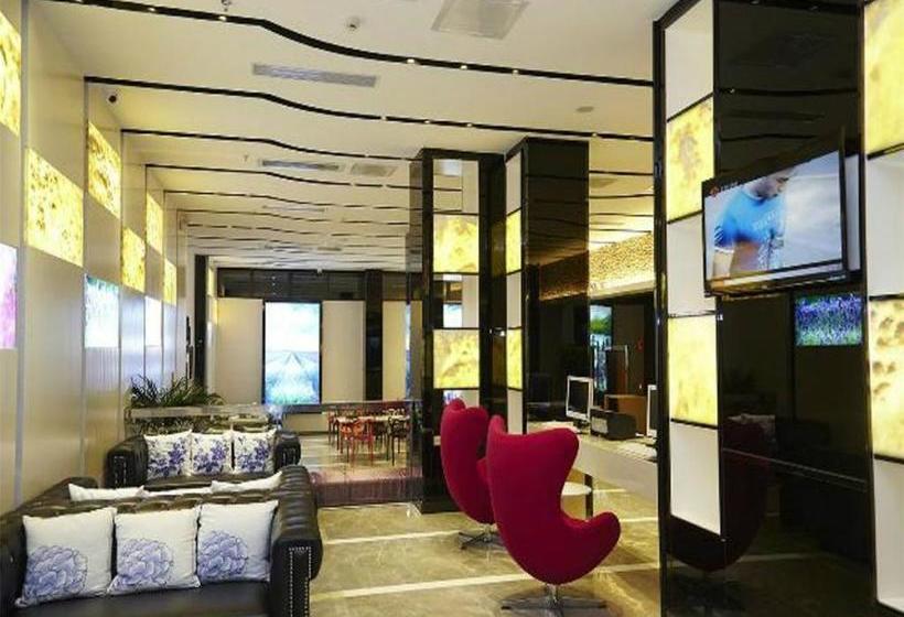 Lavande Hotel Guangzhou Panyu Changlong Zhong Hua Food City Branch