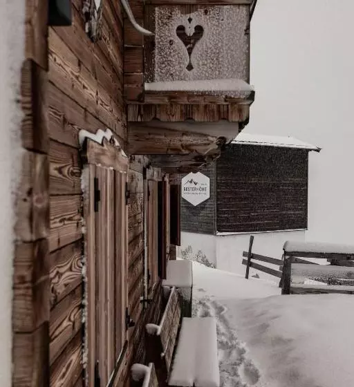 ユースホステル Berggasthaus & Lodge Resterhöhe