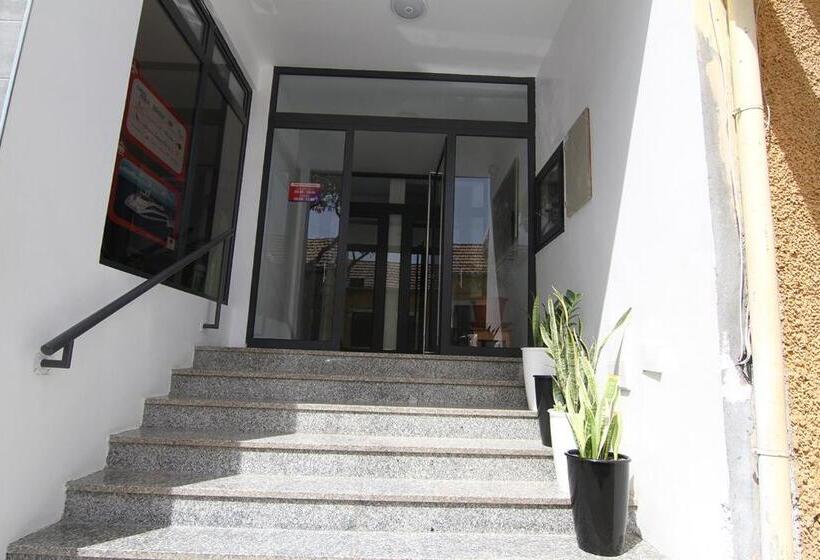 هاستل Deluxe Apart