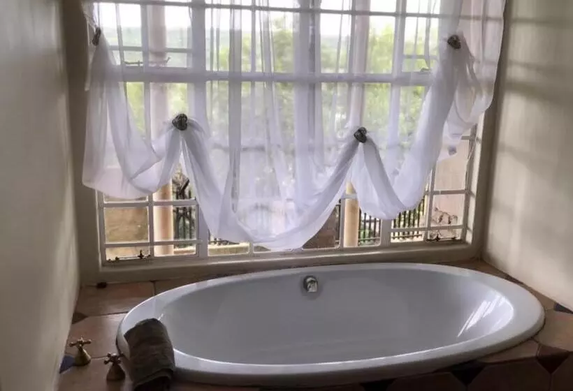 Retkeilymaja Komati Kruger Villas