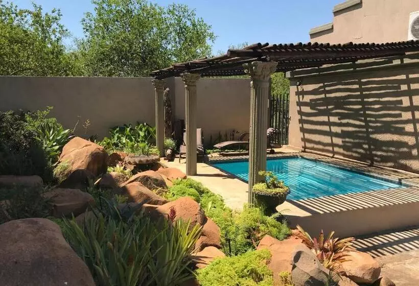 Retkeilymaja Komati Kruger Villas