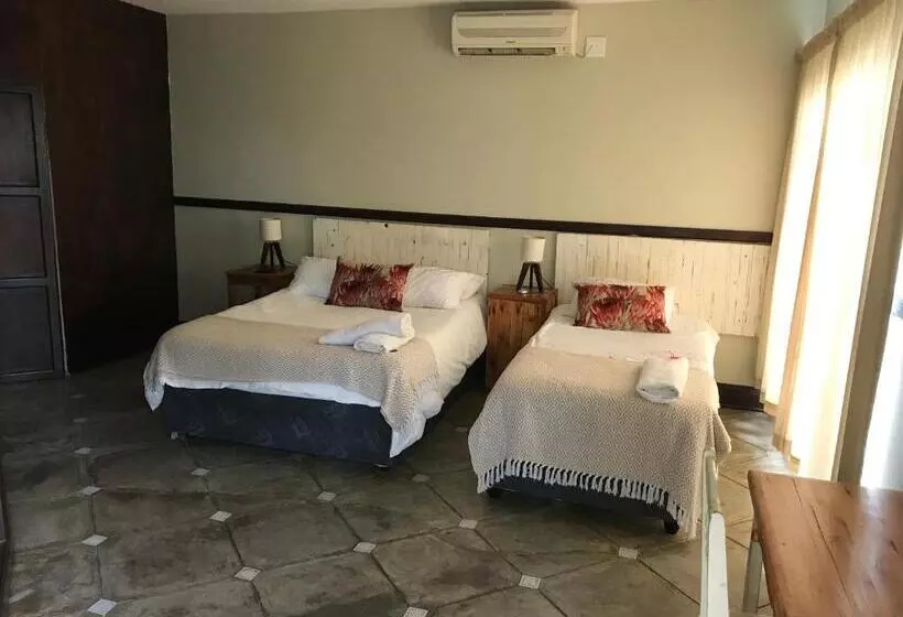 Retkeilymaja Komati Kruger Villas