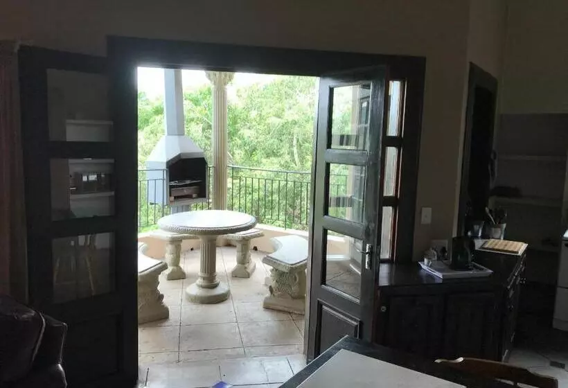 Retkeilymaja Komati Kruger Villas