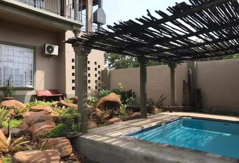 Retkeilymaja Komati Kruger Villas