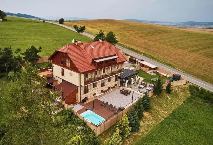 Aamiaismajoitus (B&B) Villa Lupu