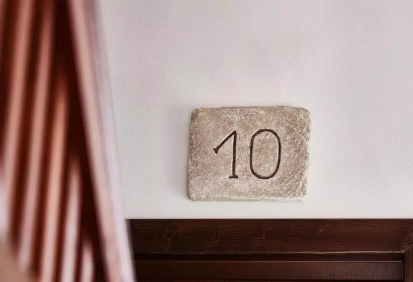 Aamiaismajoitus (B&B) Villa Lupu