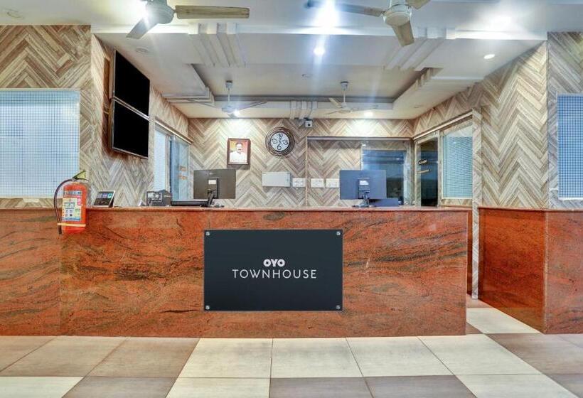 酒店 Townhouse Eluru