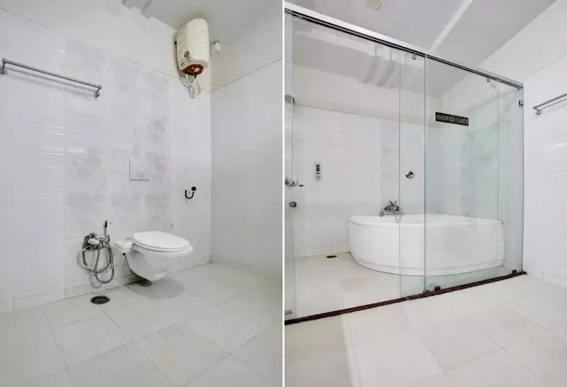 ホテル Townhouse Eluru