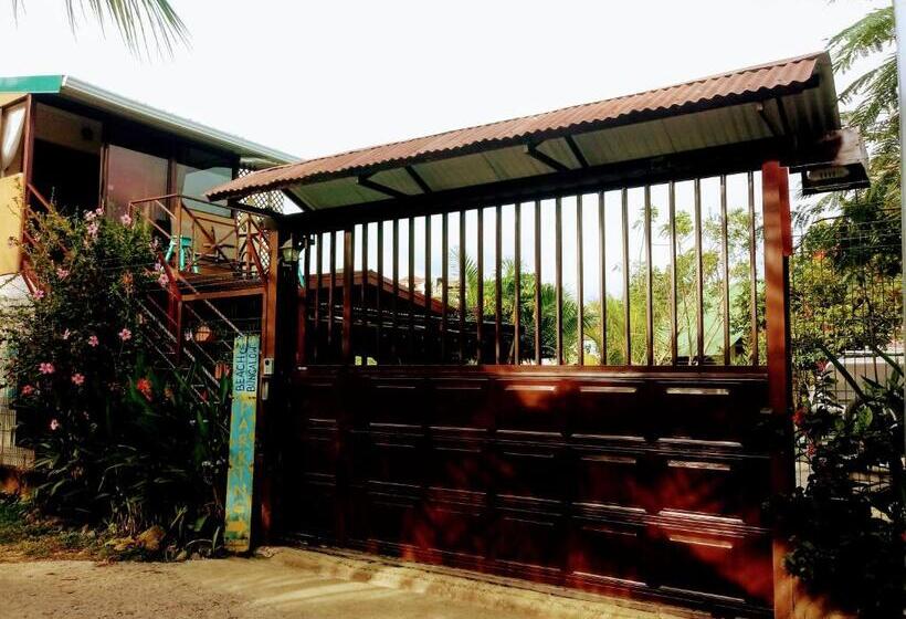 پانسیون Jaco Surf Beachbungalow