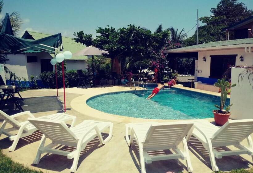 پانسیون Jaco Surf Beachbungalow