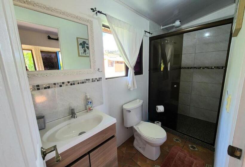 پانسیون Jaco Surf Beachbungalow