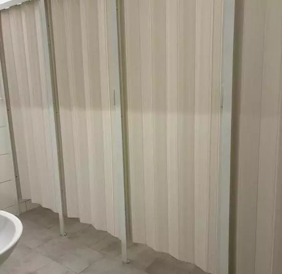 ペンション Expresszimmervermietung