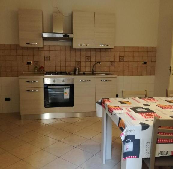 膳宿费 Posto Letto In Stanze Singole Al Centro Di Enna