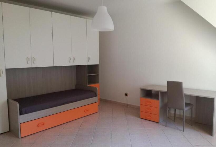 膳宿费 Posto Letto In Stanze Singole Al Centro Di Enna