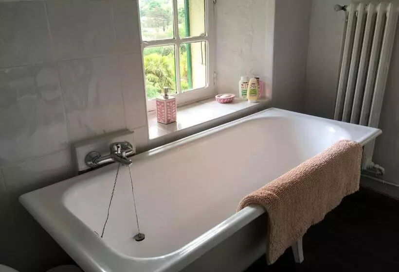 B&b At No3