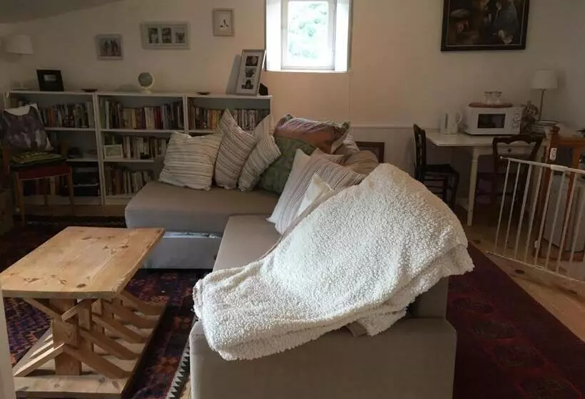 B&b At No3