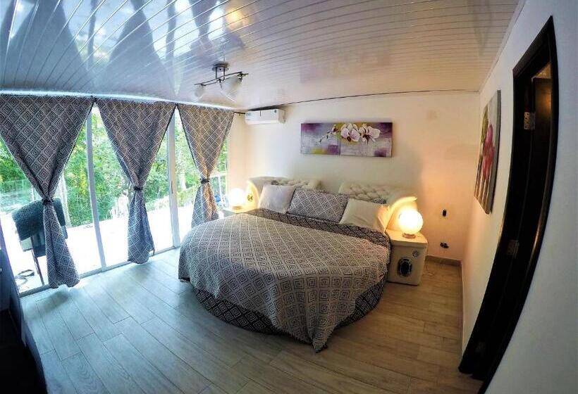 تختخواب و صبحانه La Romantica