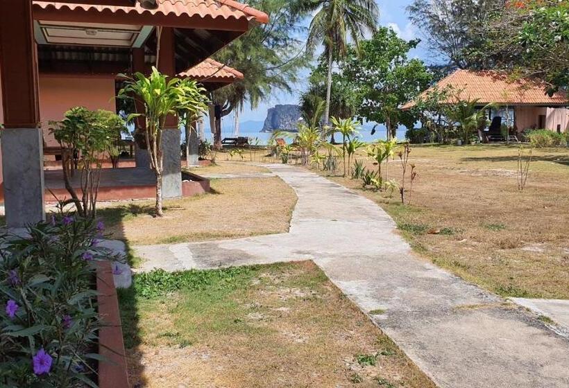 Koh Ngai Kaimuk Thong Resort